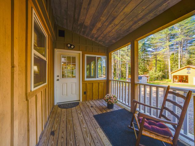 36 Adams Park Way, Long Lake, NY 12847