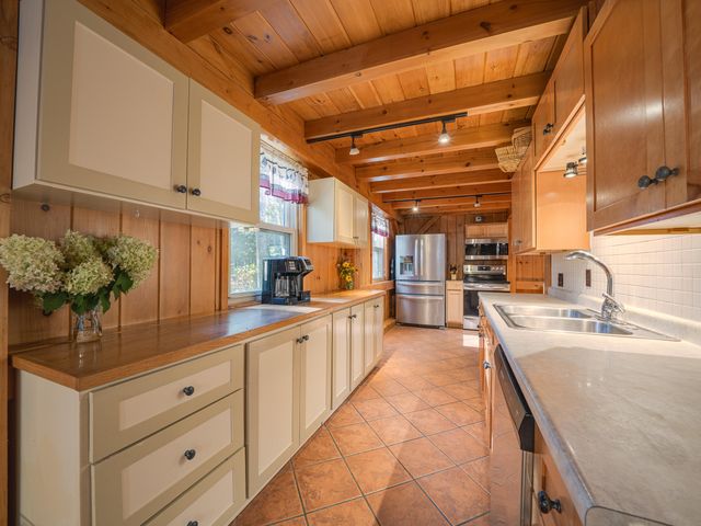 36 Adams Park Way, Long Lake, NY 12847