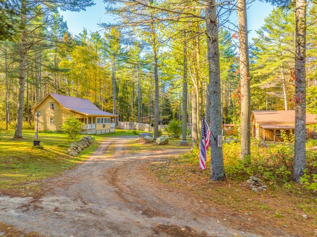 36 Adams Park Way, Long Lake, NY 12847