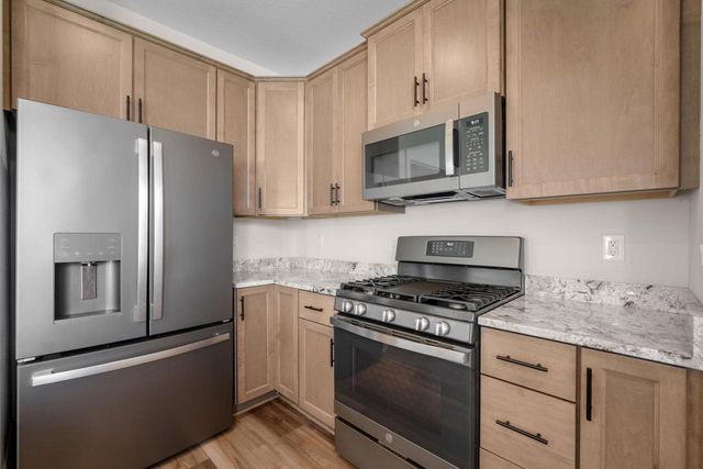 W133S8655 Wigeon TRAIL, Muskego, WI 53150