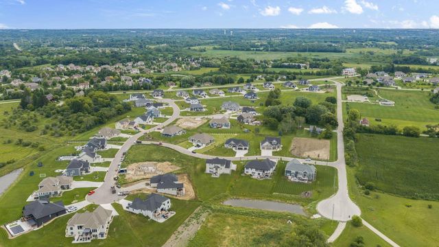 W133S8655 Wigeon TRAIL, Muskego, WI 53150