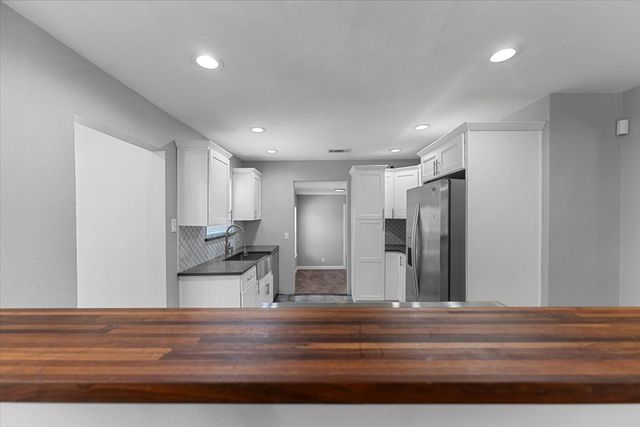 902 S Ewing Avenue, Dallas, TX 75203