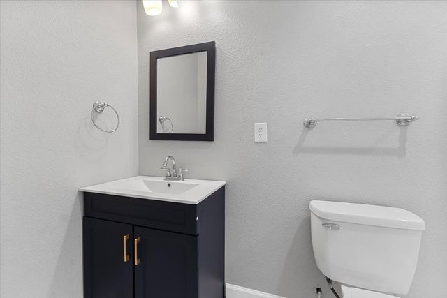 902 S Ewing Avenue, Dallas, TX 75203