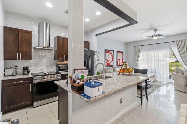 1120 N FAIRWAY DRIVE, Apopka, FL 32712
