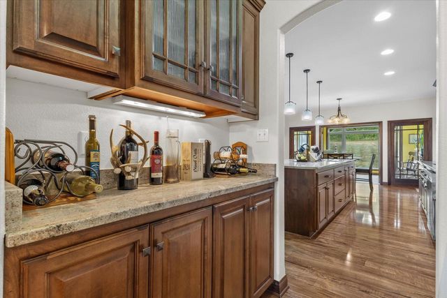 5465 S Baneberry COURT, New Berlin, WI 53146