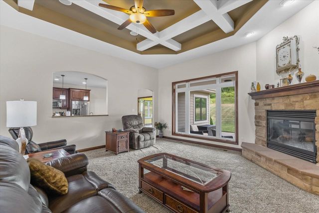 5465 S Baneberry COURT, New Berlin, WI 53146