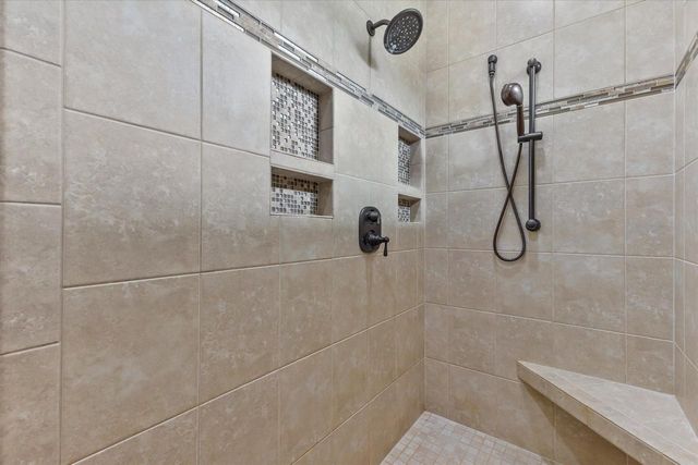 5465 S Baneberry COURT, New Berlin, WI 53146