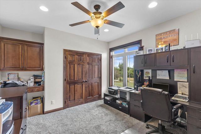 5465 S Baneberry COURT, New Berlin, WI 53146