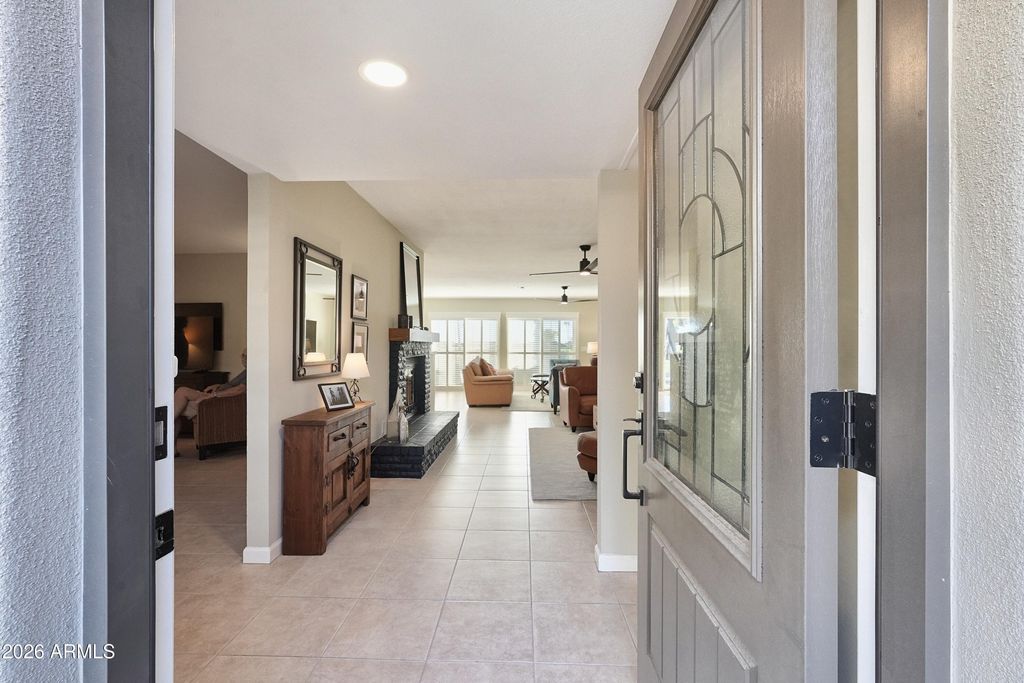 9519 W COUNTRY CLUB Drive, Sun City, AZ 85373 — photo 2