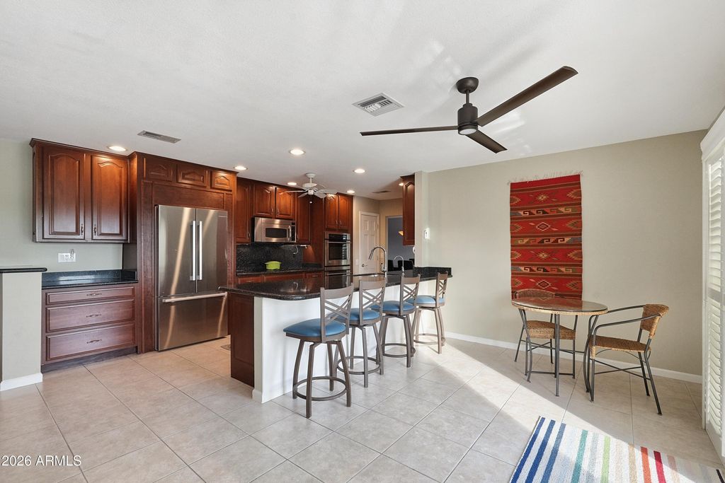 9519 W COUNTRY CLUB Drive, Sun City, AZ 85373 — photo 4