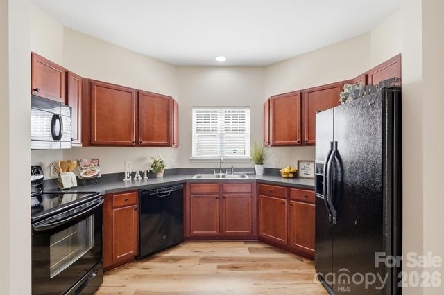 108 St Vincent Place, Mount Holly, NC 28120