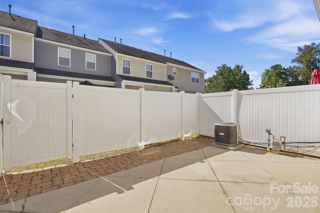 108 St Vincent Place, Mount Holly, NC 28120
