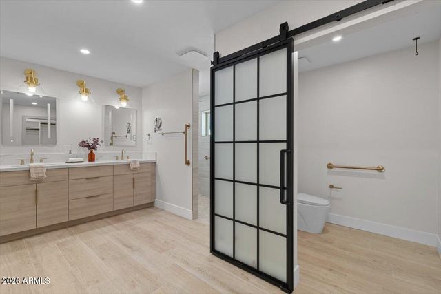 15615 N 8TH Place, Phoenix, AZ 85022