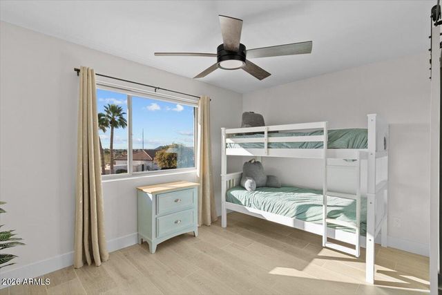 15615 N 8TH Place, Phoenix, AZ 85022