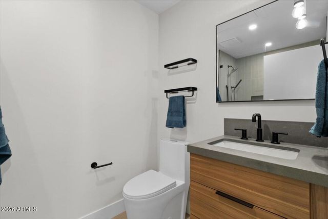 15615 N 8TH Place, Phoenix, AZ 85022