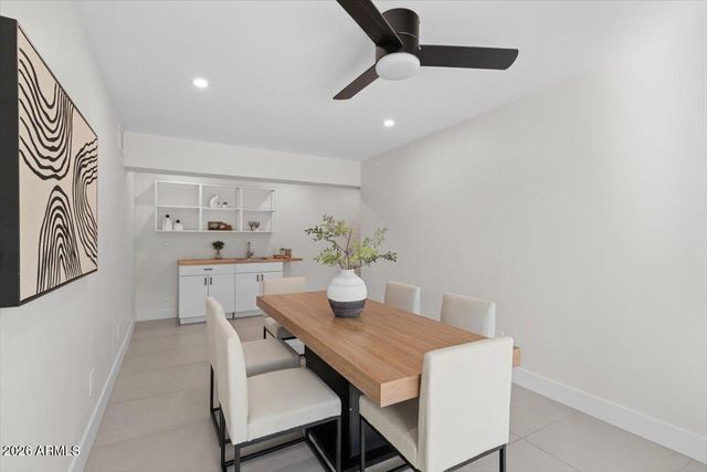 15615 N 8TH Place, Phoenix, AZ 85022