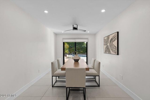 15615 N 8TH Place, Phoenix, AZ 85022