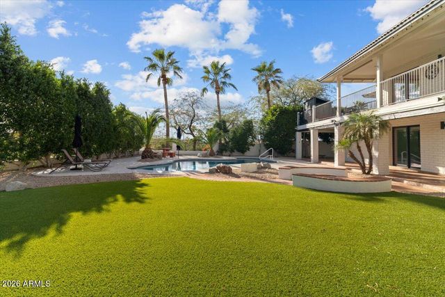 15615 N 8TH Place, Phoenix, AZ 85022