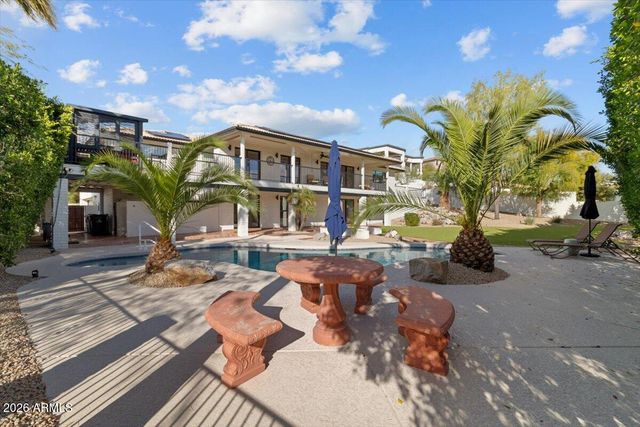 15615 N 8TH Place, Phoenix, AZ 85022