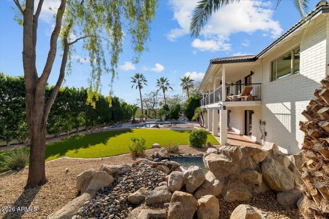 15615 N 8TH Place, Phoenix, AZ 85022