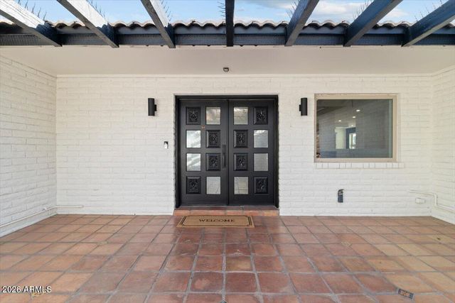 15615 N 8TH Place, Phoenix, AZ 85022