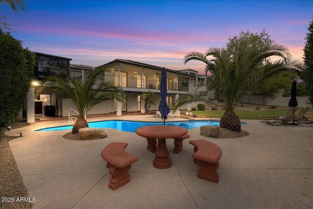 15615 N 8TH Place, Phoenix, AZ 85022