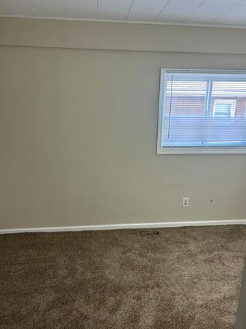 646 Laura Dr E Laura Drive, Winchester, KY 40391