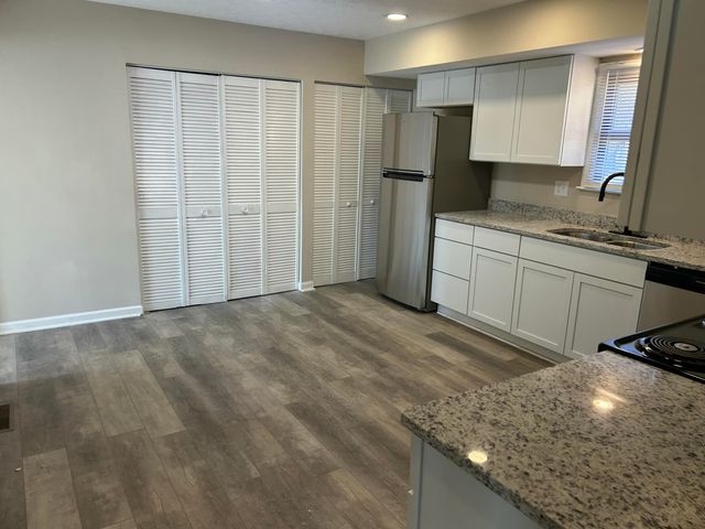 646 Laura Dr E Laura Drive, Winchester, KY 40391