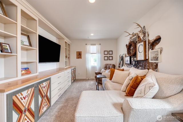 507 McCauley Avenue, Buckley, WA 98321