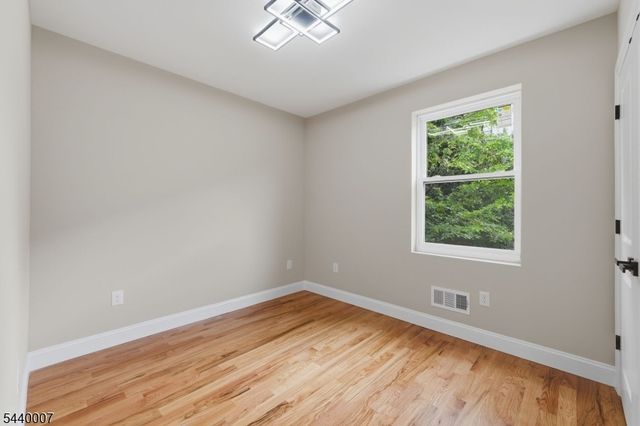 432 S 10Th St, Newark City, NJ 07103