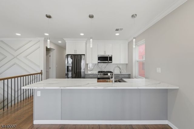 432 S 10Th St, Newark City, NJ 07103