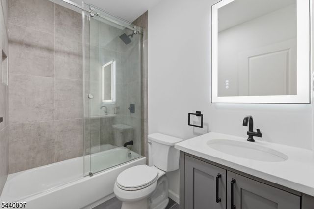 432 S 10Th St, Newark City, NJ 07103