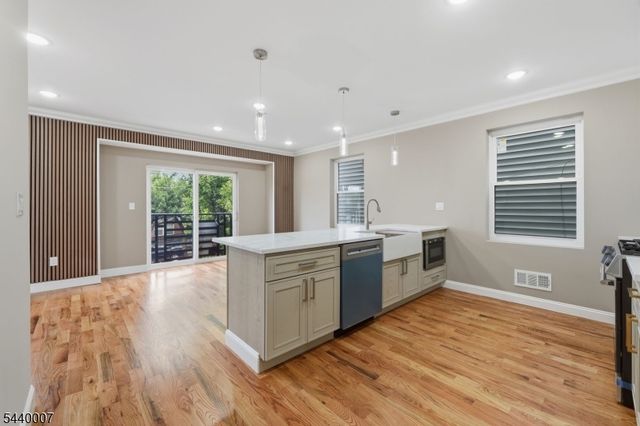 432 S 10Th St, Newark City, NJ 07103