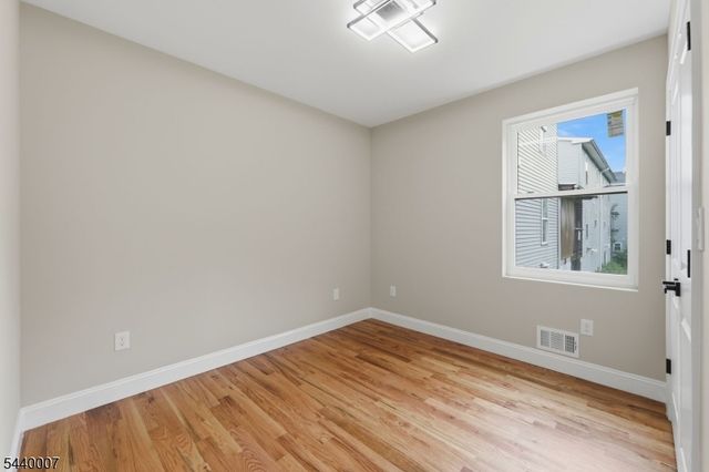 432 S 10Th St, Newark City, NJ 07103