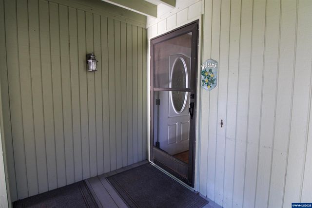 1035 Chestnut St NW, Salem, OR 97304