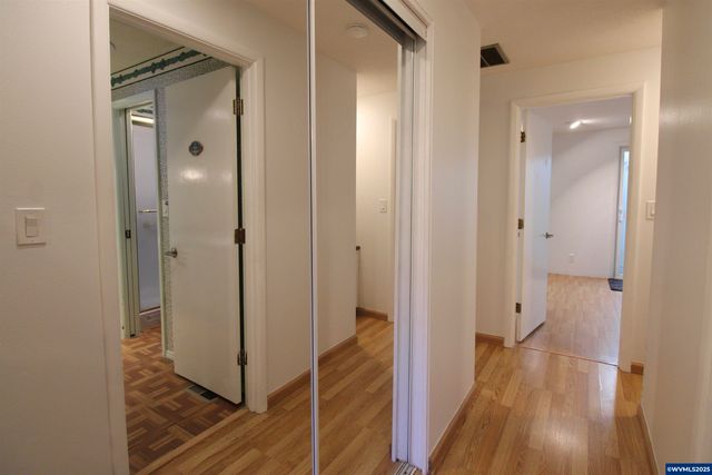 1035 Chestnut St NW, Salem, OR 97304