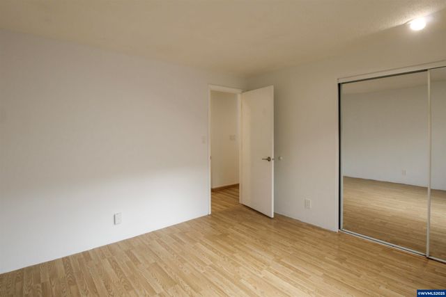 1035 Chestnut St NW, Salem, OR 97304