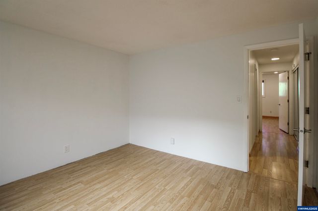 1035 Chestnut St NW, Salem, OR 97304