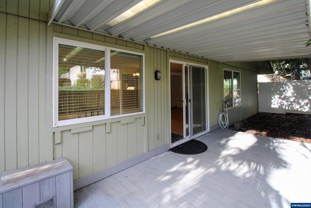 1035 Chestnut St NW, Salem, OR 97304