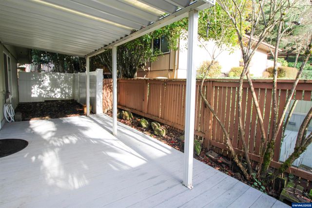 1035 Chestnut St NW, Salem, OR 97304