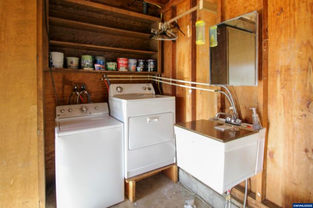 1035 Chestnut St NW, Salem, OR 97304