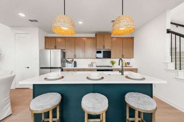 8704 Treeline Parkway, Justin, TX 76247