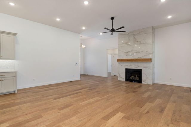 5447 E Wild Horse Drive, Springfield, MO 65802