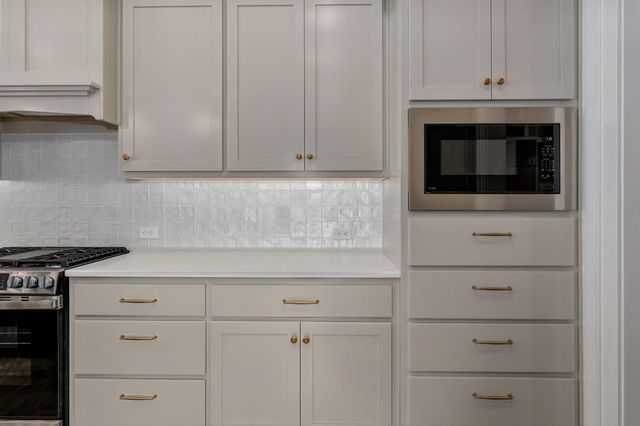 5447 E Wild Horse Drive, Springfield, MO 65802