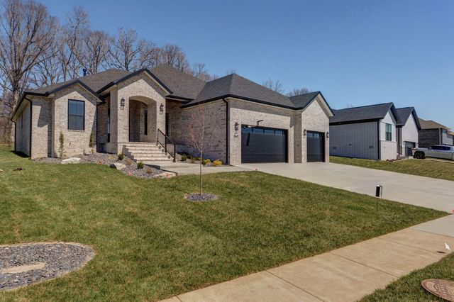5447 E Wild Horse Drive, Springfield, MO 65802