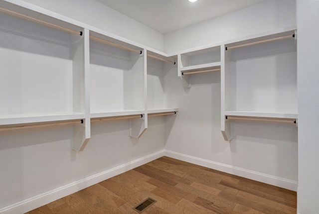 5447 E Wild Horse Drive, Springfield, MO 65802