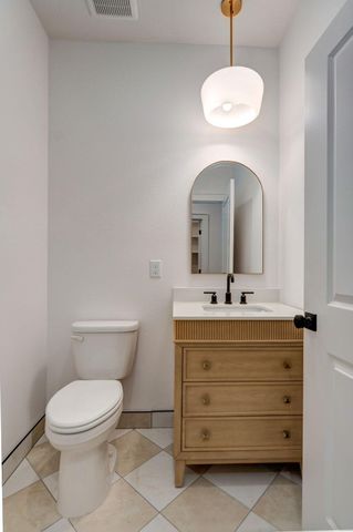 5447 E Wild Horse Drive, Springfield, MO 65802