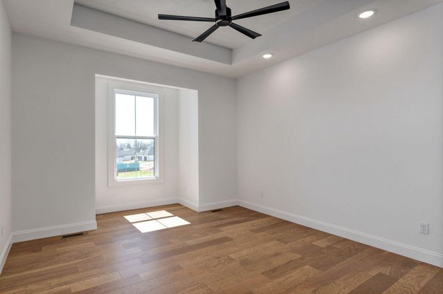 5447 E Wild Horse Drive, Springfield, MO 65802