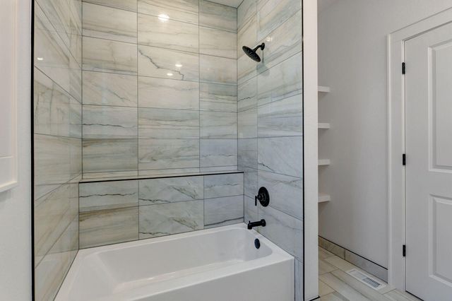 5447 E Wild Horse Drive, Springfield, MO 65802