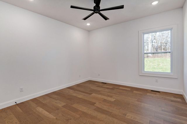 5447 E Wild Horse Drive, Springfield, MO 65802